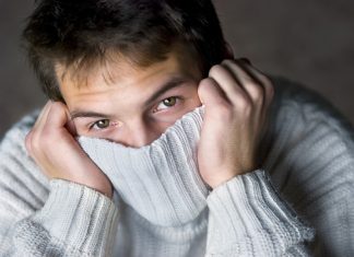 Avantajul de a te intalni cu un tip timid