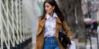 Blugi evazati cu talie inalta