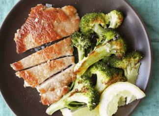 Cotlete de porc cu banane