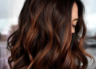 Culori de par care intineresc