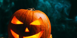Cum sculptezi un dovleac de Halloween