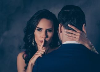 De ce insala femeile?