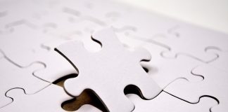 Stimulati gandirea copiilor cu jocuri puzzle