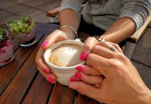 Decodificarea limbajului flirtului la barbati