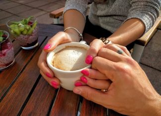 Decodificarea limbajului flirtului la barbati