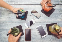 Esti ultima necasatorita din grupul de prieteni?