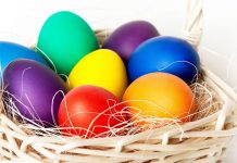 Oua vopsite de Paste – metode si modele de oua incondeiate