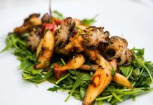 Salata cu baby caracatita